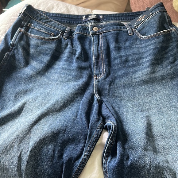 Hollister Ultra high rise Mom Jean vintage stretch 19R W34, L27 dark wash NWT - Picture 7 of 12